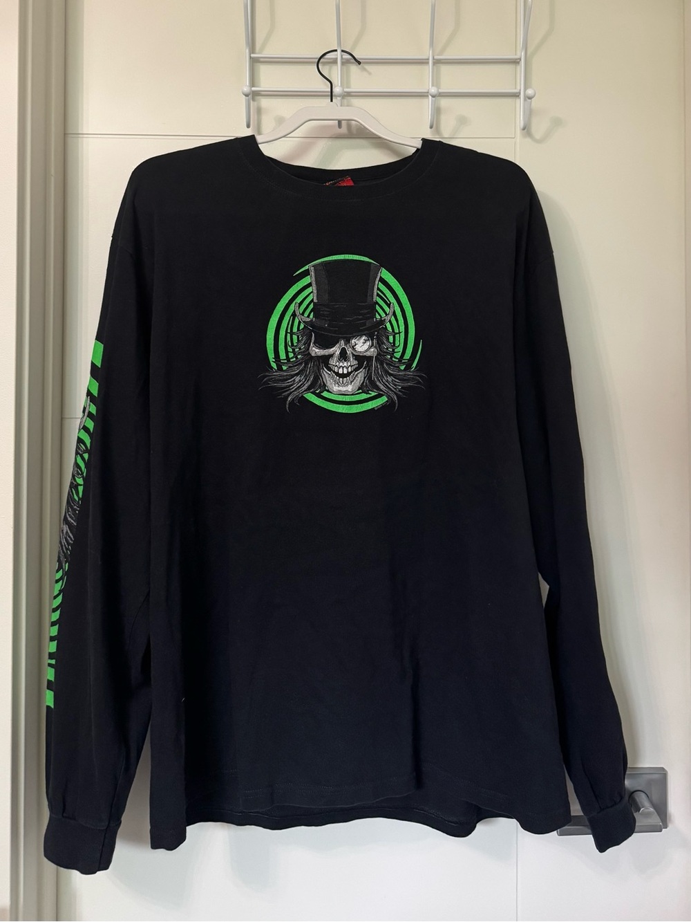 Y2K Hot Leathers Mad Hatter Skull Graphic Long Sleeve